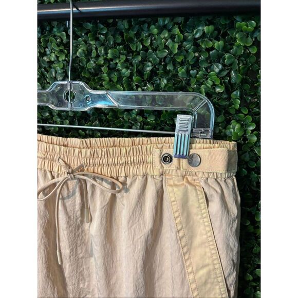 Free People Movement Size Large Beige Polyester High Rise Wide Leg Track Pant - Picture 2 of 5